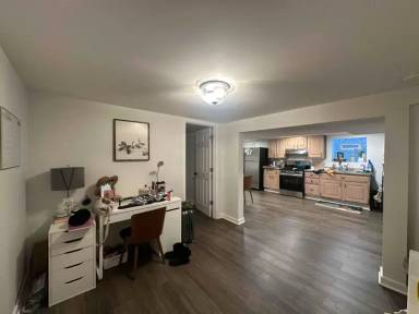 Main picture of 5017 W Fletcher St