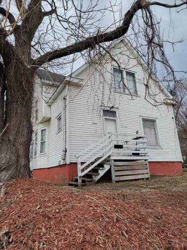 Main picture of 2509 NE Adams St