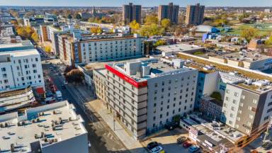 Main picture of 4211 Chestnut St