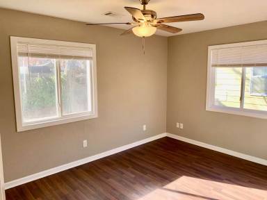 Main picture of 605 Poplar Ave