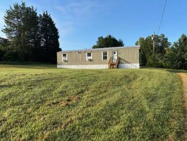 Main picture of 413 Fern Hill Rd