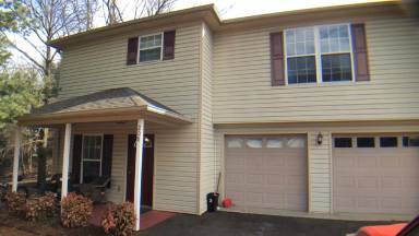Main picture of 208 Reynolds St