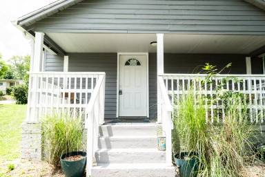 Main picture of 3625 Reagan Ave