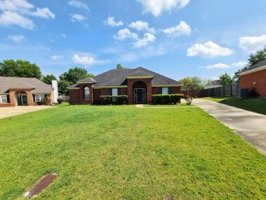 Main picture of 7424 Mill Ridge Ct