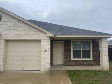 Main picture of 1309 Vanguard Ln