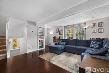 Main picture of 7402 Golden Horseshoe Ct