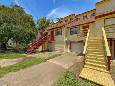 Main picture of 1330 Warrior Way