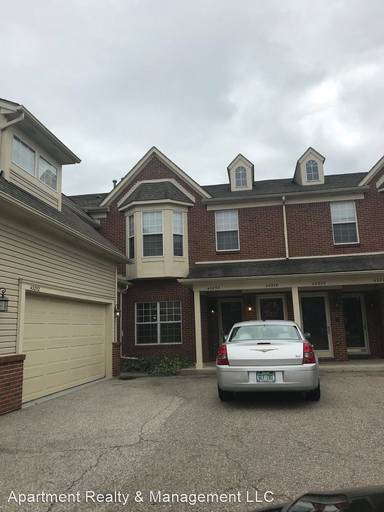 Main picture of 43252 Pendleton Cir