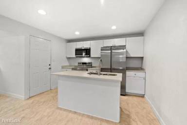 Main picture of 4124 Sheridan Blvd