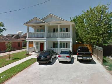Main picture of 111 Sterling St