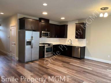 Main picture of 4813 NE 109th Ave