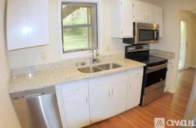 Main picture of 205 Spring St