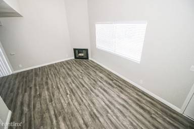 Main picture of 7892 Holt Dr