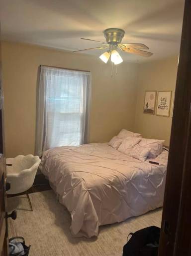 Main picture of 2509 Iowa St