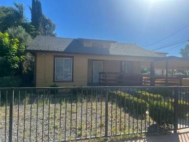 Main picture of 3772 Taft St