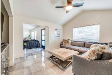 Main picture of 3529 Cedarplaza Ln