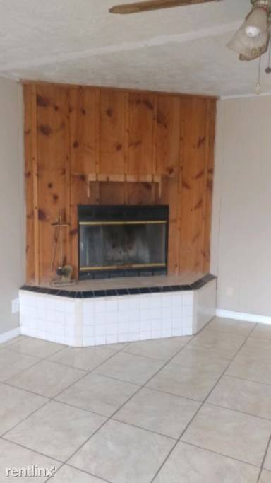 Main picture of 321 Henry St