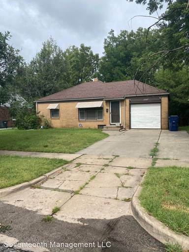 Main picture of 1727 N Fountain St