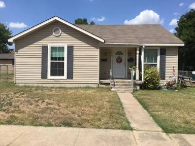 Main picture of 1012 Sycamore St