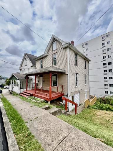 Main picture of 535 Locust Ave