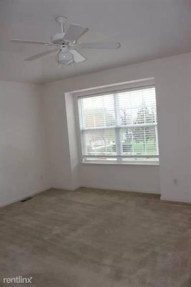 Main picture of 22007 Parkview Dr