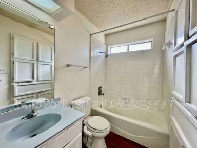 Main picture of 10565 Starcrest Dr