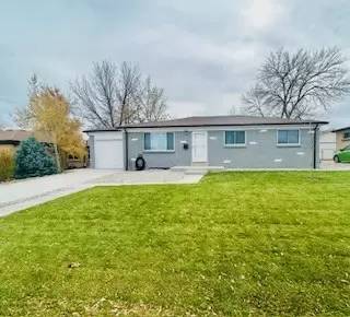 Main picture of 630 W 1st Ave