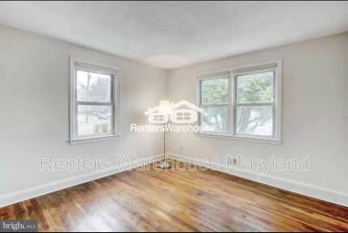 Main picture of 3219 Taylor Ave