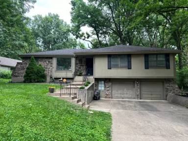 Main picture of 4225 N Grand Ave