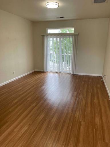 Main picture of 1000 Prospect Ave