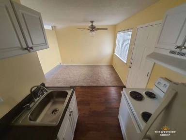 Main picture of 3408 Speedway