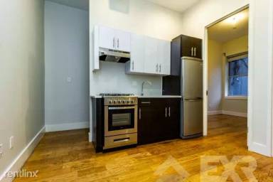 Main picture of 828 Saint Johns Pl