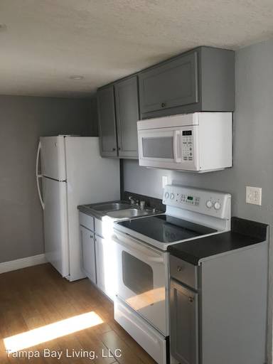 Main picture of 107 E Gladys St