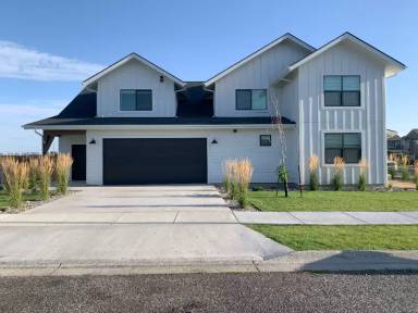 Main picture of 995 Advance Dr