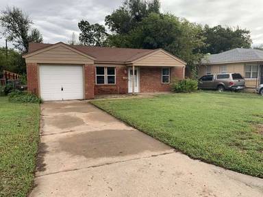 Main picture of 241 E Coe Dr