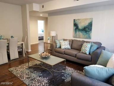 Main picture of 4612 S Lake Park Ave