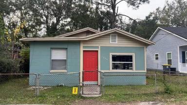 Main picture of 1444 W 24th St