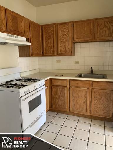 Main picture of 4225 N Paulina St