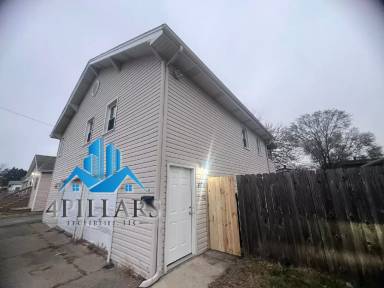 Main picture of 405 Kenwood St