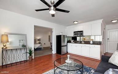 Main picture of Yacht Club Condos