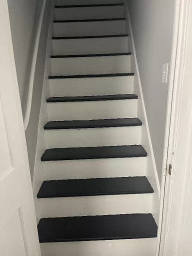 Main picture of 595 William St