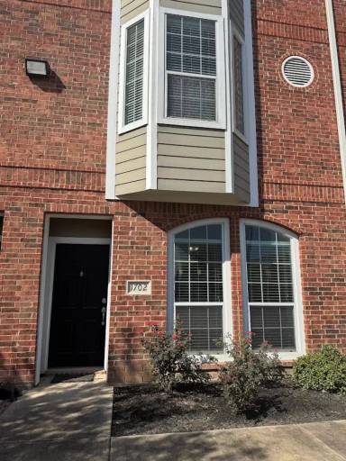 Main picture of Lakeridge Townhomes