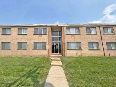Main picture of 9101 Olive Blvd