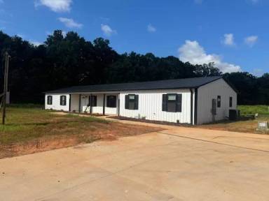 Main picture of 132 Odell Owen Rd