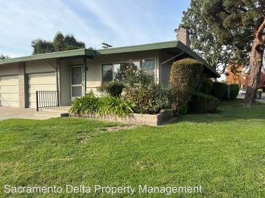 Main picture of 1127 Silver Lake Dr