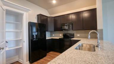 Main picture of 2214 John Ross Ct