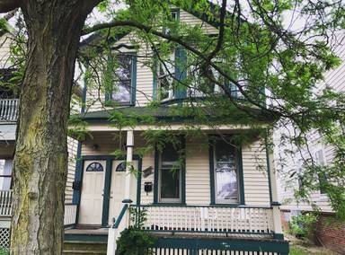 Main picture of 1337 Bagley St