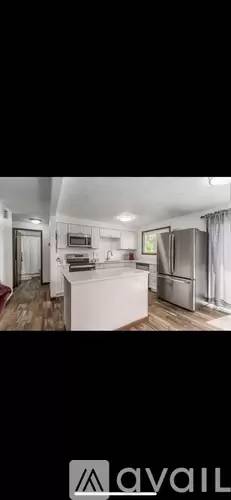 Main picture of 5822 N Lacey St