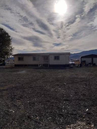 Main picture of 807 Conestoga Way