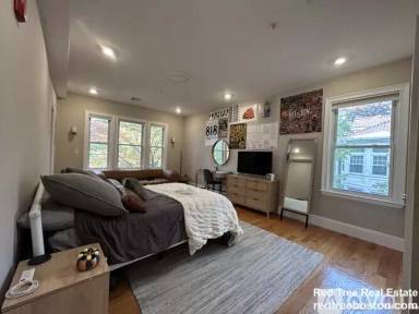Main picture of 1778 Commonwealth Ave
